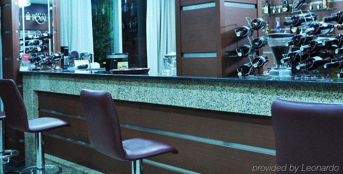 Hotel Royal Pristina Restaurante foto